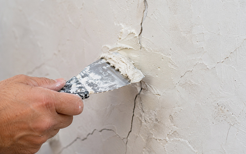 علت ترک خوردن سفیدکاری چیست؟